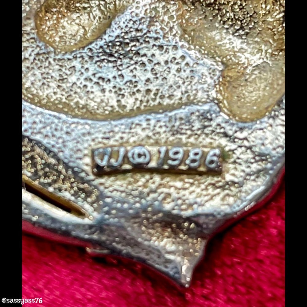 ▪️VTG▪️JJ JONETTE▪️1986 Stamped Safari Cat Square Brass Pierced Earrings - Picture 6 of 6